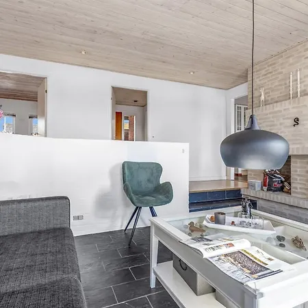 Holiday home Iara - 500m From The Sea By Interhome