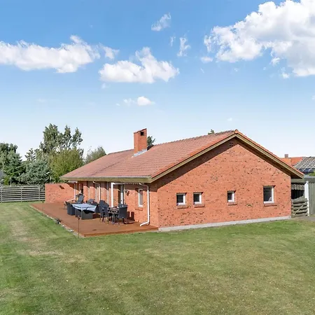 Iara - 500m From The Sea By Interhome Holiday home